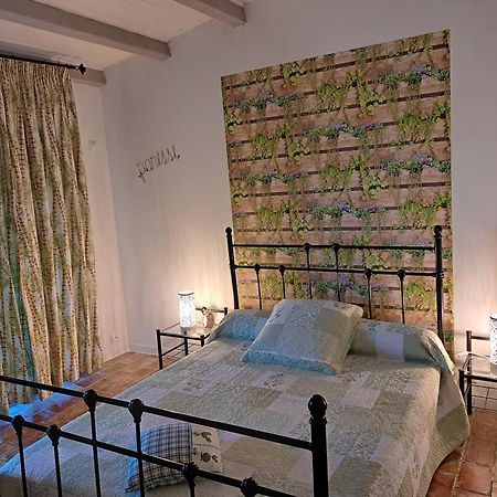 Bed and Breakfast Lou Pin Dou Papet Roquevaire Экстерьер фото